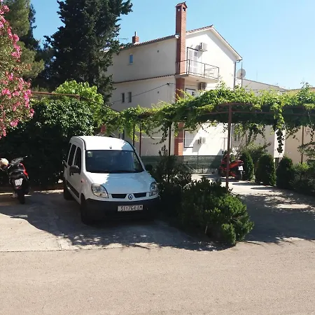 Viktoria Apartment *