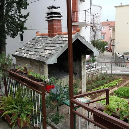 Viktoria Apartment *