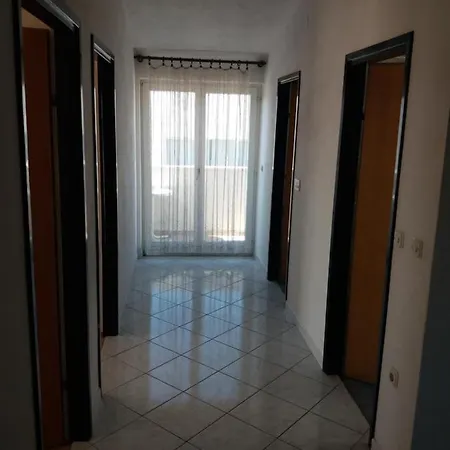 Apartment Viktoria Primosten